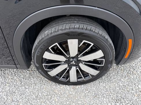 Used 2025 Mitsubishi Outlander SE FWD image 33