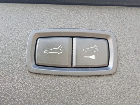 Used 2017 Porsche Macan S image 14