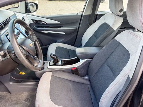 Used 2021 Chevrolet Bolt LT image 9