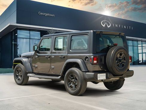 Used 2022 Jeep Wrangler Unlimited Sport AWD/4WD image 7
