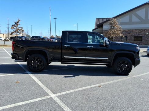 Used 2025 Chevrolet Silverado 2500 High Country w/ Technology Package image 4