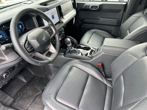 New 2025 Ford Bronco Big Bend w/ Black Diamond Package image 9