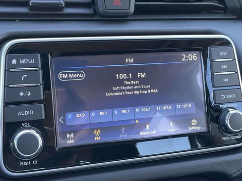 Used 2025 Nissan Versa S w/ Trunk Package image 26