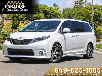 Used 2017 Toyota Sienna SE