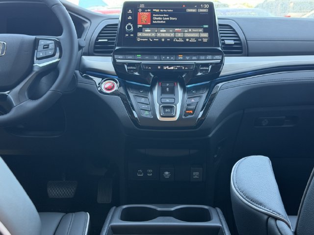 New 2027 Honda Odyssey Touring image 4