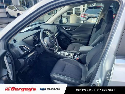 Used 2023 Subaru Forester Premium AWD/4WD image 7