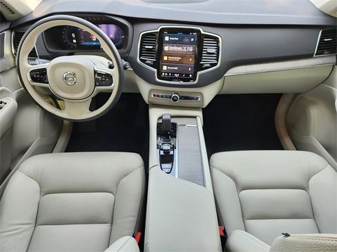 Certified 2025 Volvo XC90 T8 Plus w/ Protection Package Premier image 29