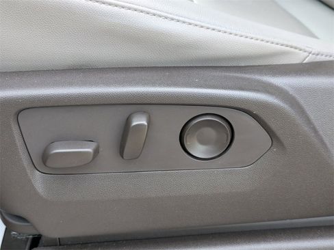 Used 2021 Chevrolet Tahoe LT w/ Luxury Package image 21