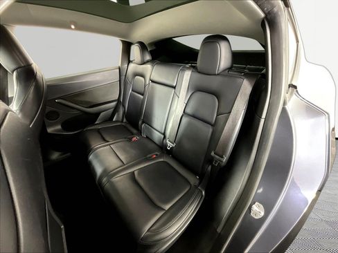 Used 2023 Tesla Model Y Long Range AWD/4WD image 22