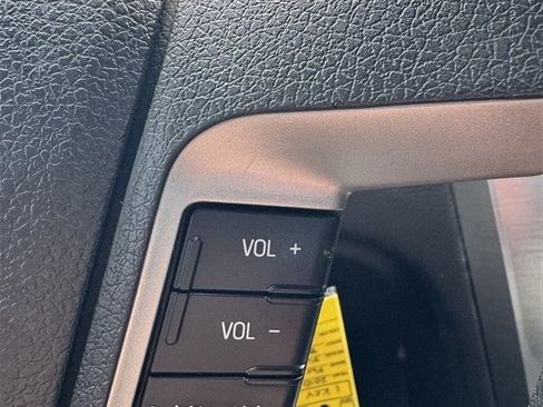 Used 2010 Ford Fusion SE FWD image 21