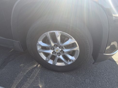 Used 2018 Chevrolet Traverse LT FWD image 6
