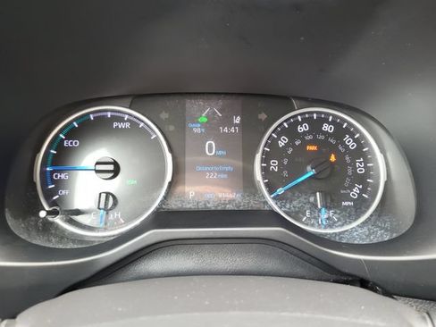 Used 2022 Toyota RAV4 XLE AWD/4WD image 12