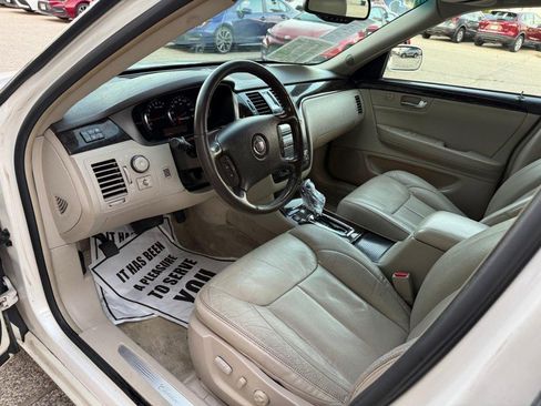 Used 2010 Cadillac DTS Luxury image 10