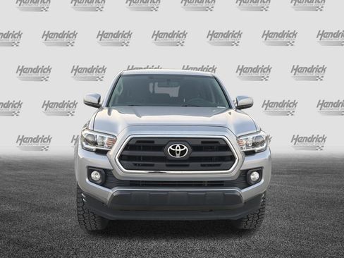 Used 2017 Toyota Tacoma SR5 w/ Tow Package AWD/4WD image 3