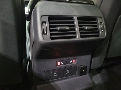 New 2026 Land Rover Range Rover Velar Dynamic SE image 23