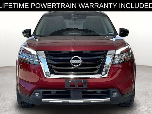 Used 2022 Nissan Pathfinder SL w/ SL Premium Package FWD image 4