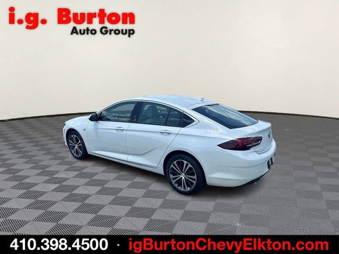 Used 2019 Buick Regal Essence w/ Sights and Sounds Package FWD image 5