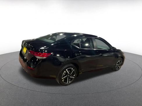 Used 2025 Nissan Sentra SV FWD image 14