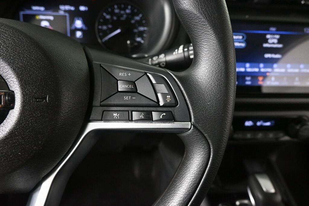 Used 2021 Nissan Kicks SV FWD image 8
