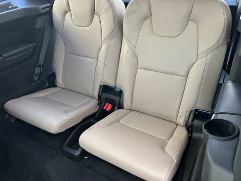 New 2026 Volvo XC90 T8 Ultra w/ Lounge Package AWD/4WD image 13