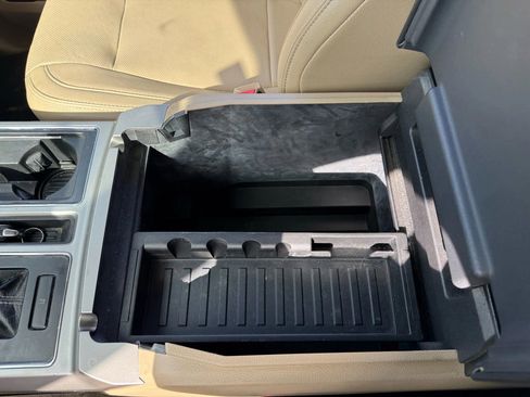 Used 2016 Ford F150 Lariat w/ Equipment Group 502A Luxury image 32