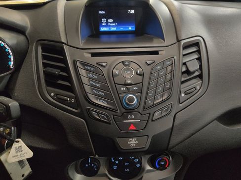 Used 2019 Ford Fiesta SE image 25