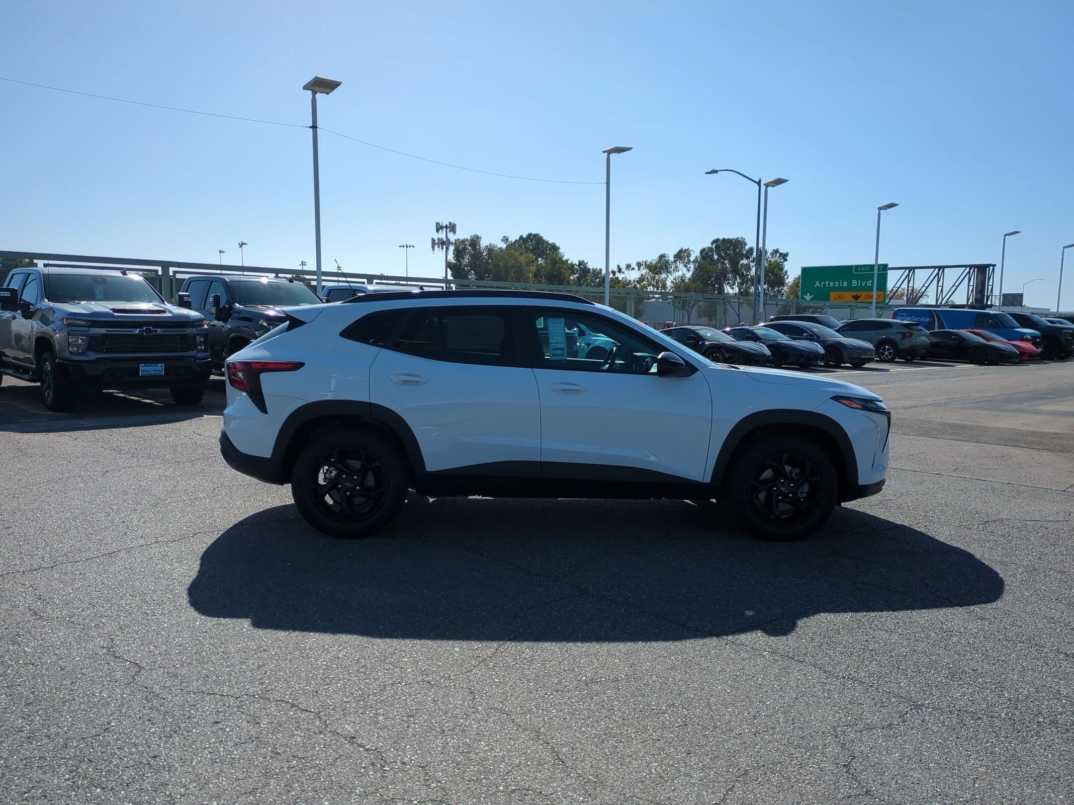 Used 2026 Chevrolet Trax LT w/ Driver Confidence Package FWD image 6