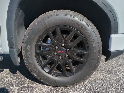 Used 2023 GMC Sierra 1500 Elevation image 10