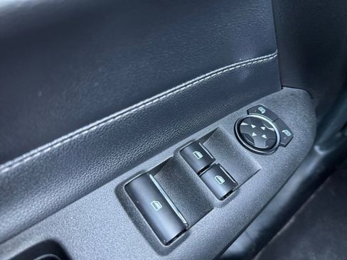 Used 2023 Ford Mustang Premium image 5