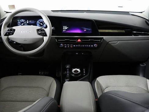 Used 2023 Kia Niro Wave image 21