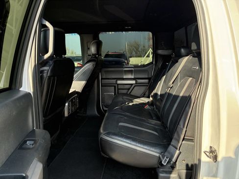 Used 2018 Ford F150 Platinum w/ Equipment Group 701A Luxury image 4