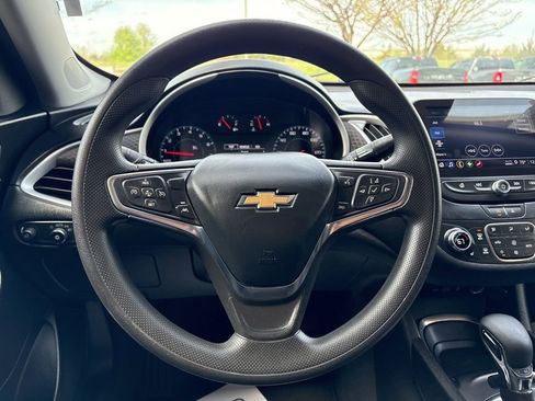 Used 2023 Chevrolet Malibu LT FWD image 25
