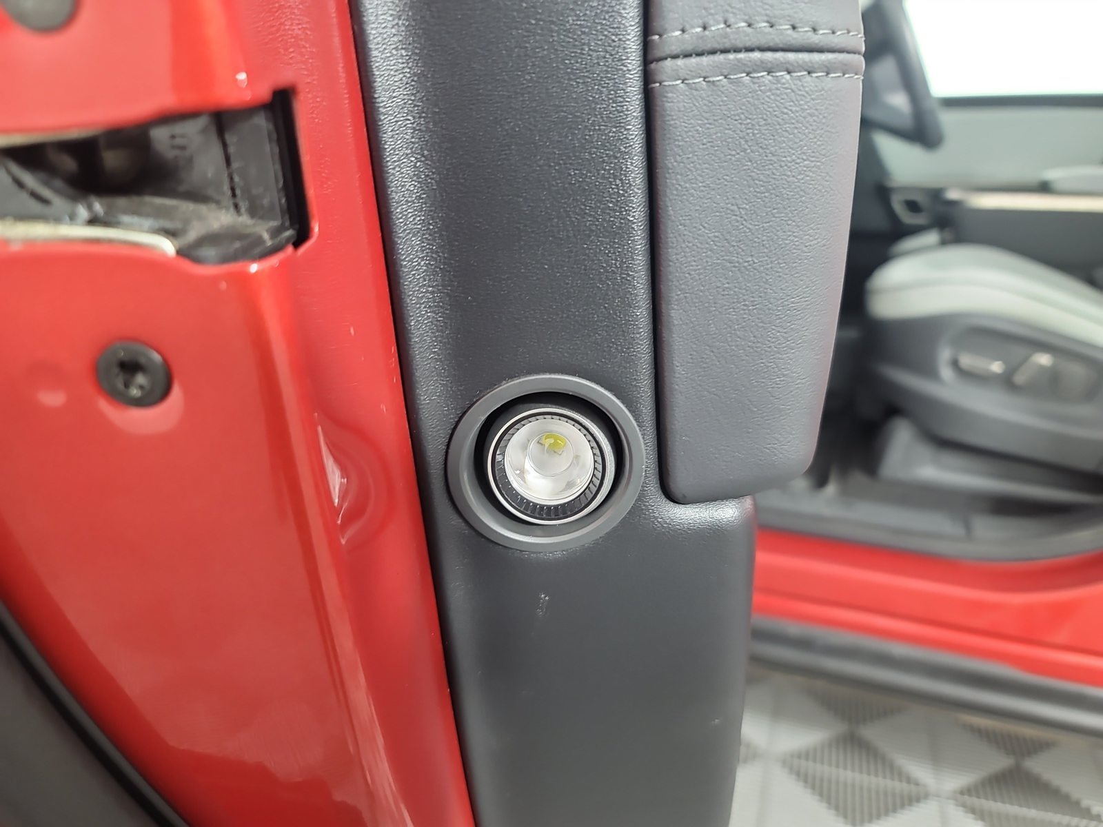 Used 2023 Rivian R1S Launch Edition Quad AWD/4WD image 32