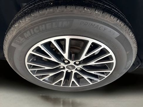 Used 2024 Ford Escape SE image 21