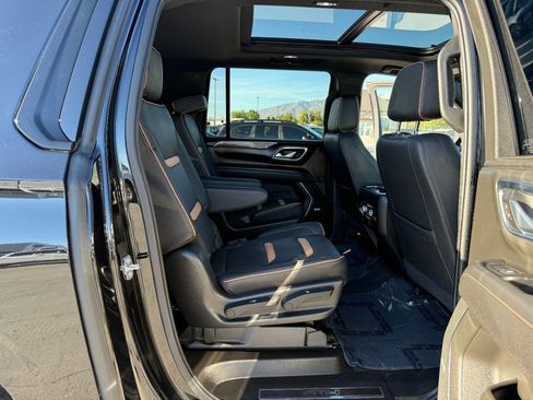 Used 2021 GMC Yukon XL AT4 w/ Technology Package image 21