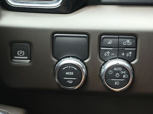 Used 2022 GMC Sierra 1500 Denali w/ Denali Reserve Package RWD image 19