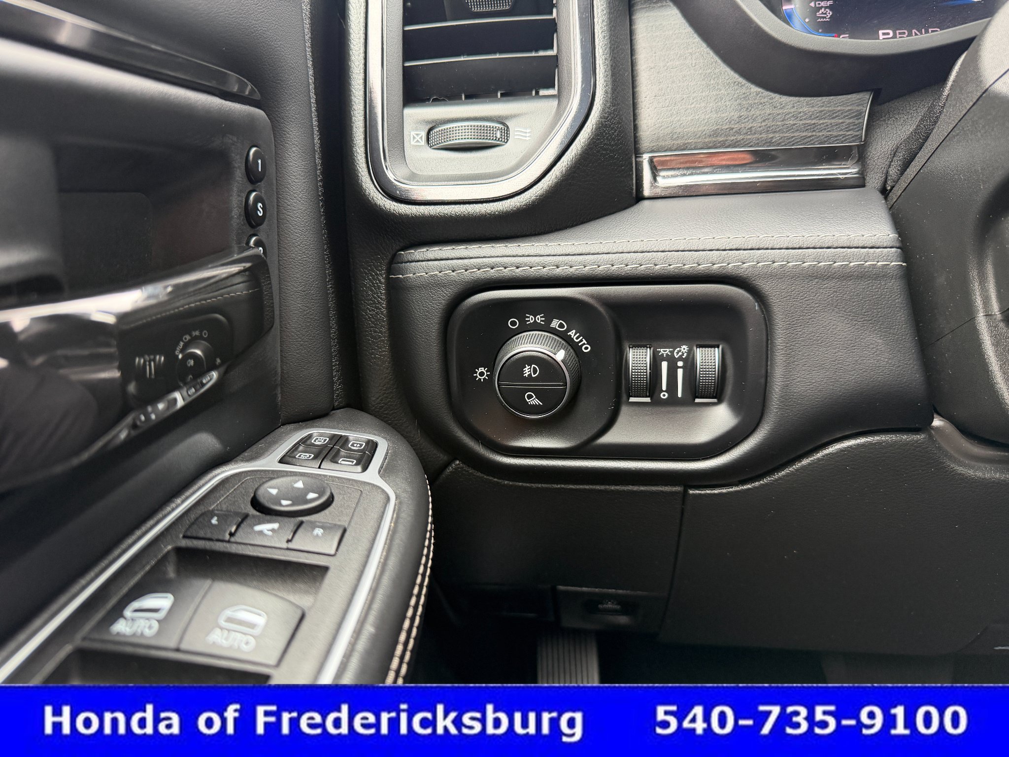 Used 2023 RAM 2500 Limited AWD/4WD image 25