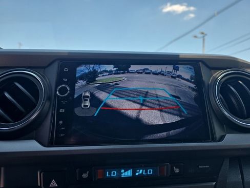 Certified 2020 Toyota Tacoma TRD Sport w/ TRD Premium Sport Package AWD/4WD image 23
