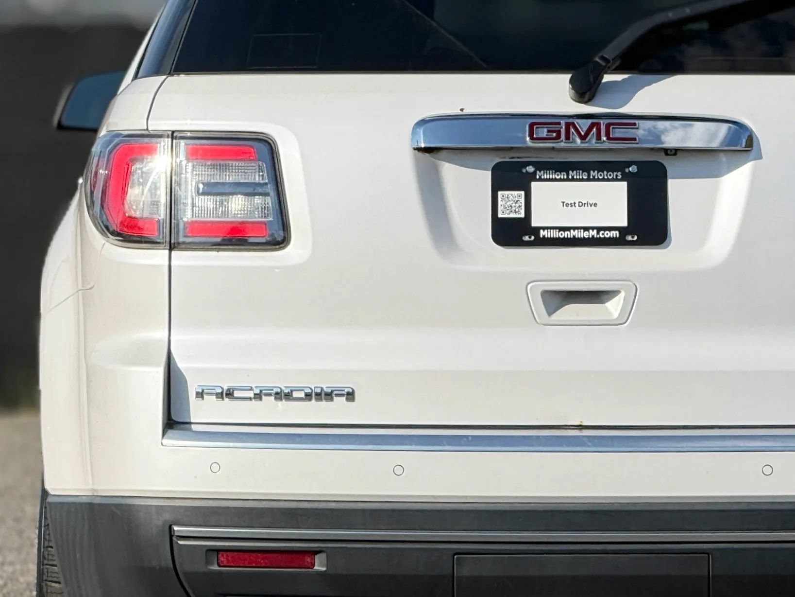 Used 2016 GMC Acadia SLE AWD/4WD image 13