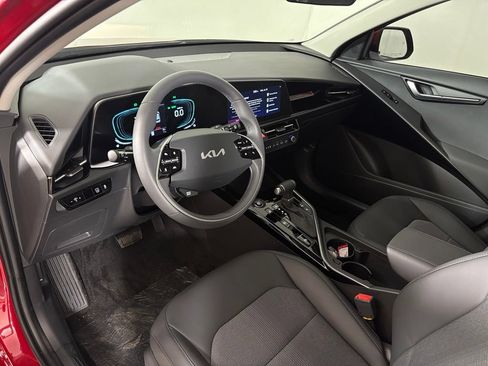New 2026 Kia Niro EX FWD image 17