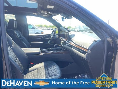 Used 2022 Cadillac Escalade Sport Platinum AWD/4WD image 39