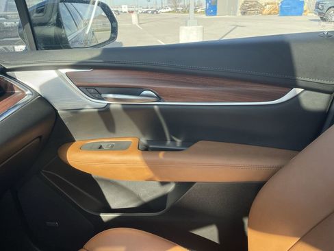 Certified 2023 Cadillac XT5 Premium Luxury w/ LPO, Floor Liner Package image 23