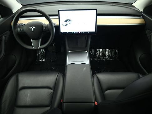 Used 2021 Tesla Model Y Long Range AWD/4WD image 35