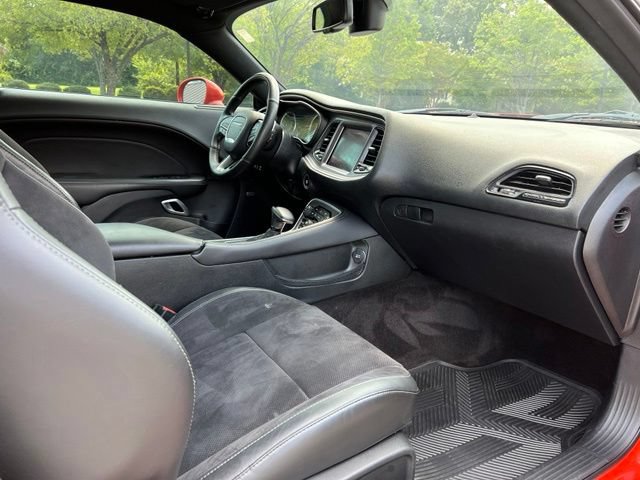Used 2019 Dodge Challenger GT w/ Plus Package RWD image 13