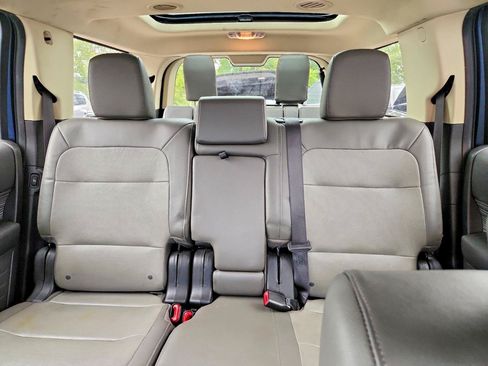Used 2018 Ford Flex SEL w/ Equipment Group 202A FWD image 6