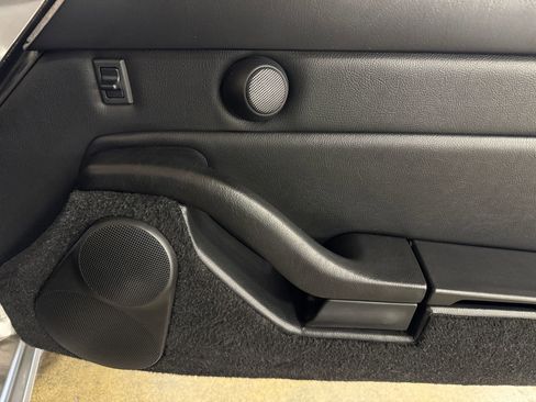 Used 1998 Porsche 911 Carrera image 75