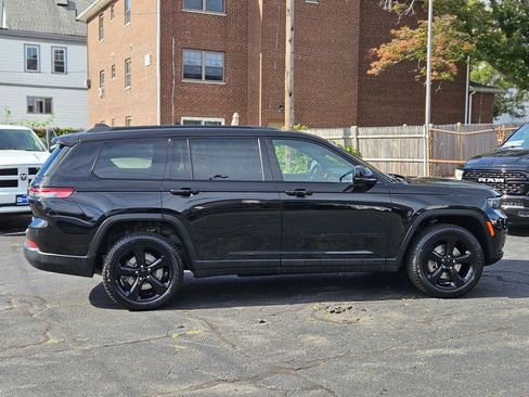 Used 2021 Jeep Grand Cherokee L Laredo image 6