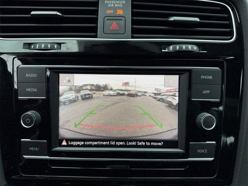 Used 2020 Volkswagen GTI S image 9