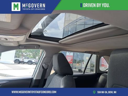 Used 2020 Toyota RAV4 XLE w/ Convenience Package AWD/4WD image 14