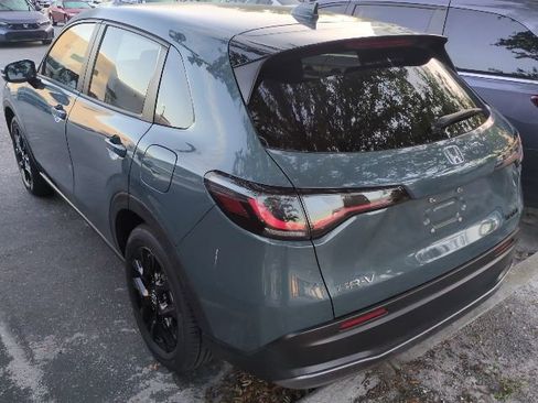 Used 2024 Honda HR-V Sport image 4